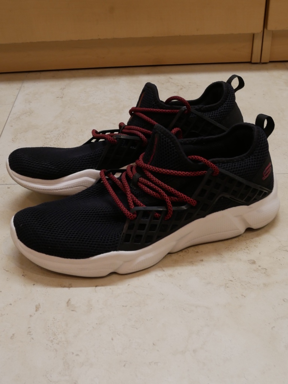 Skechers Mens Air-Cooled/Memory-Foam Casual Shoes~